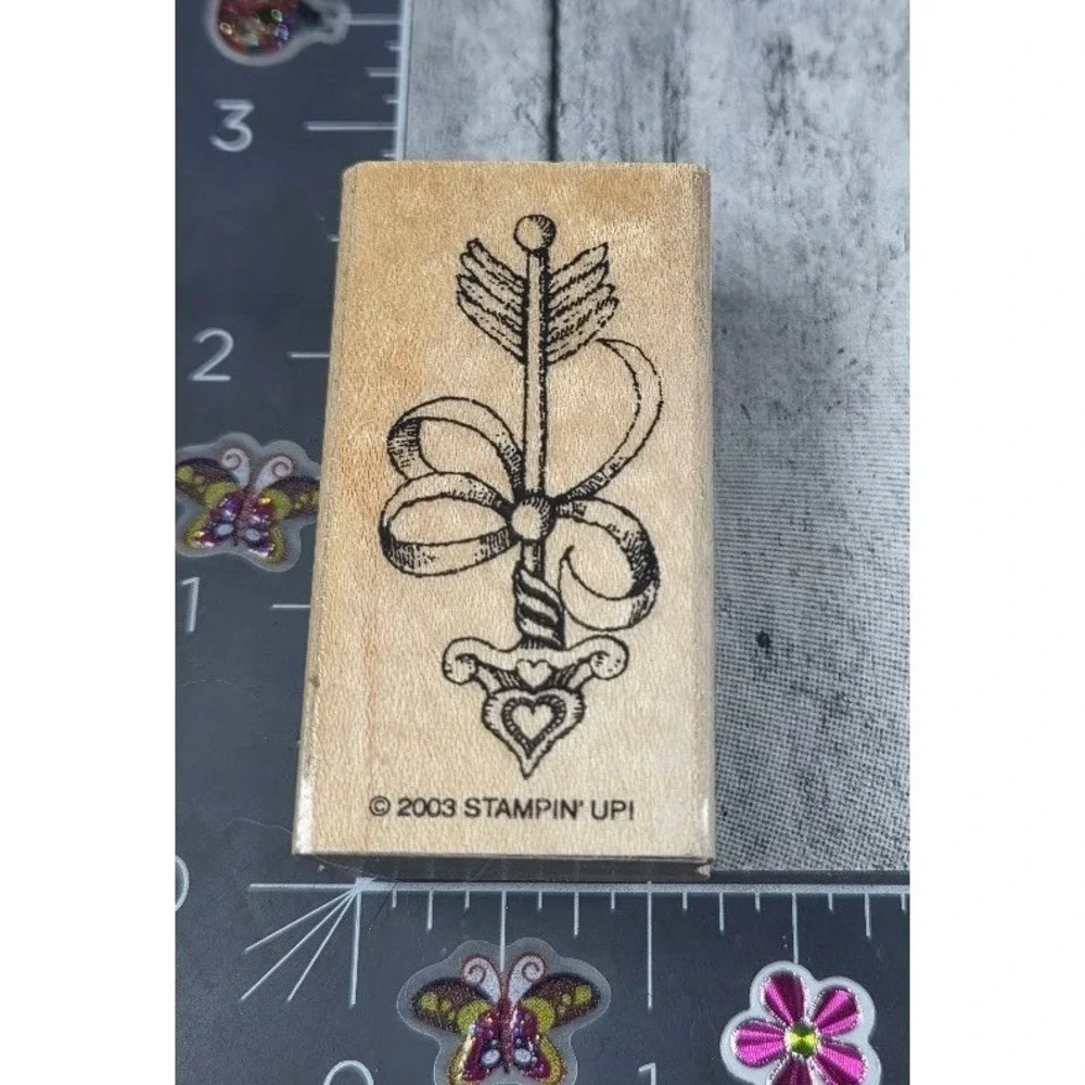 Stampin' Up! Cupid Arrow Heart Ribbon Love Valentines Rubber Stamp Wood #J36